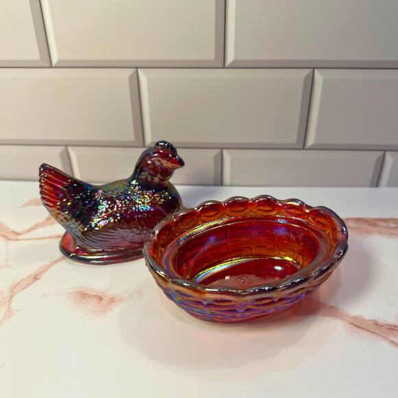 3" Red Carnival Hen on Nest - Picture 9 of 9